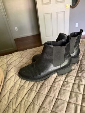 JustFab Black Textured Chelsea Ankle Boots